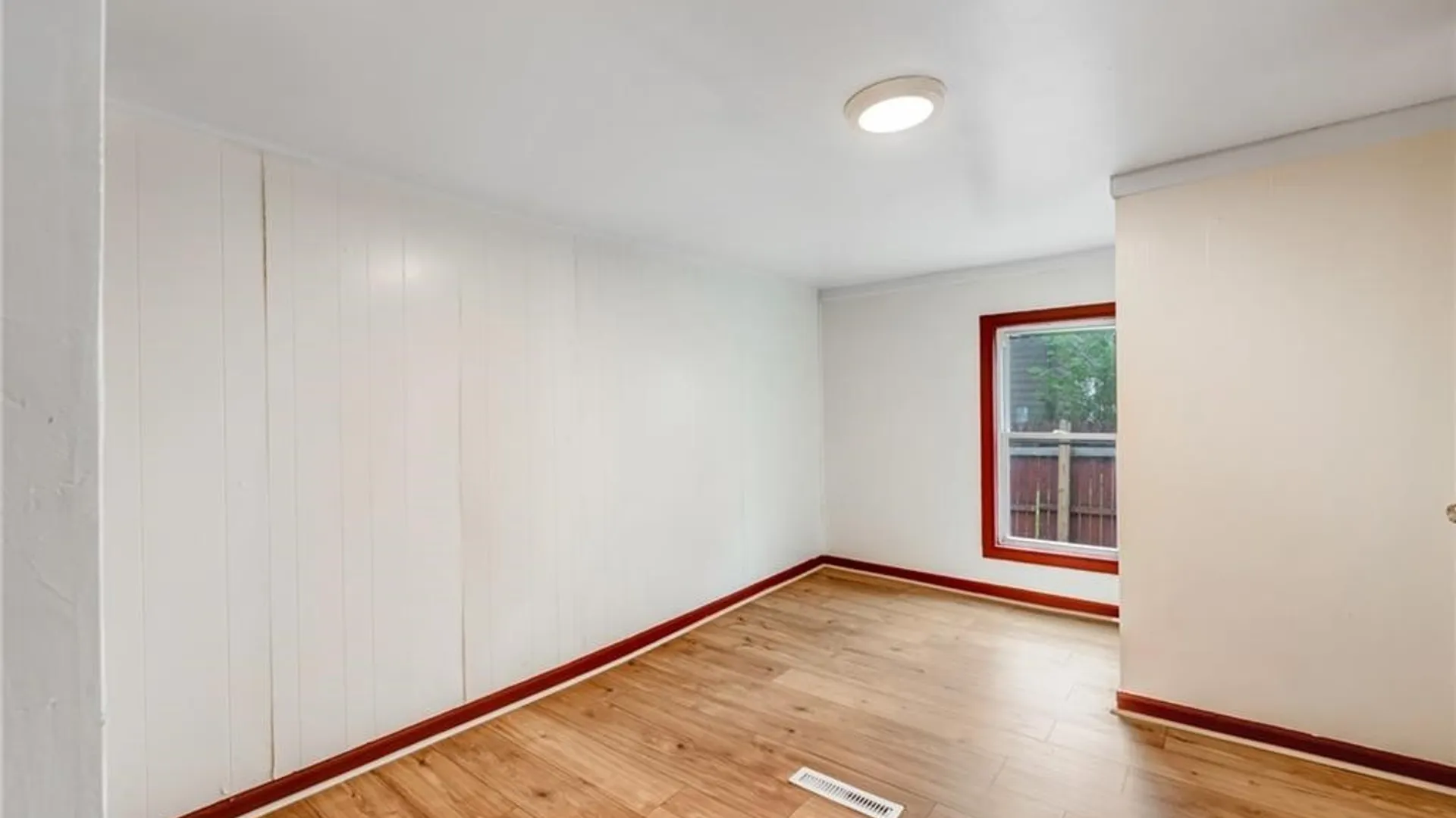 Property at 219 Courtland Avenue, Buffalo, NY 14215 28