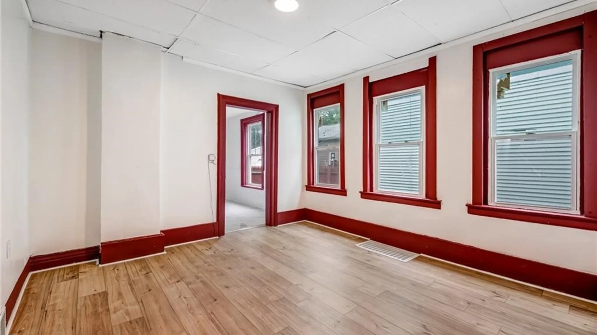 Property at 219 Courtland Avenue, Buffalo, NY 14215 7