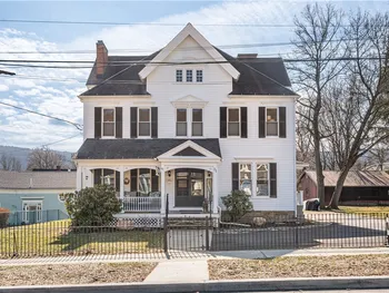 21 Shethar Street, Urbana, NY 14840