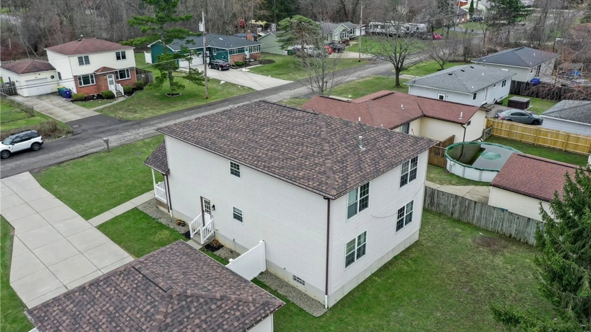 Property at 4996 Thurston Avenue, Hamburg, NY 14219 7