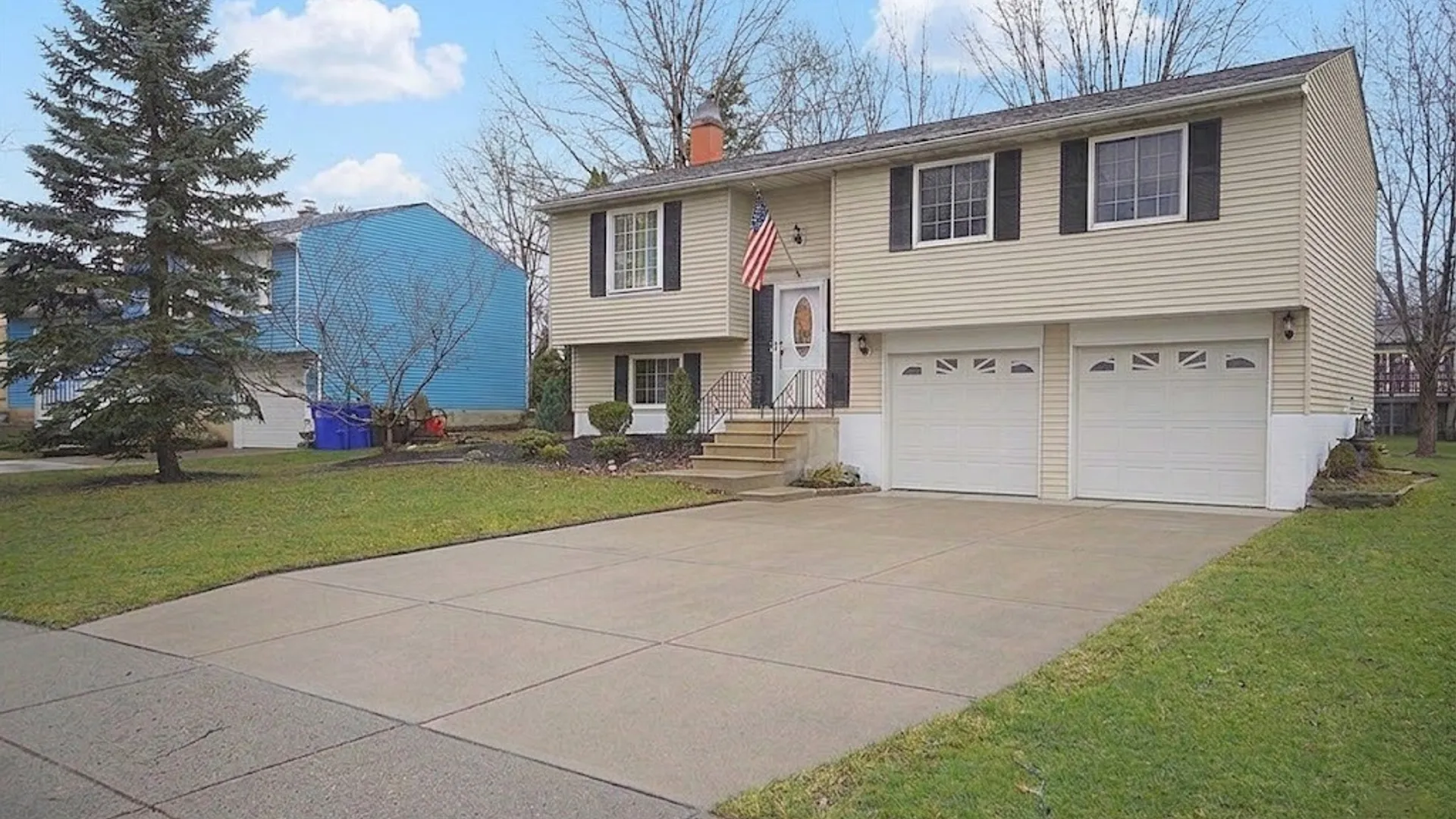 Property at 3576 Connie Trail, Hamburg, NY 14219 2