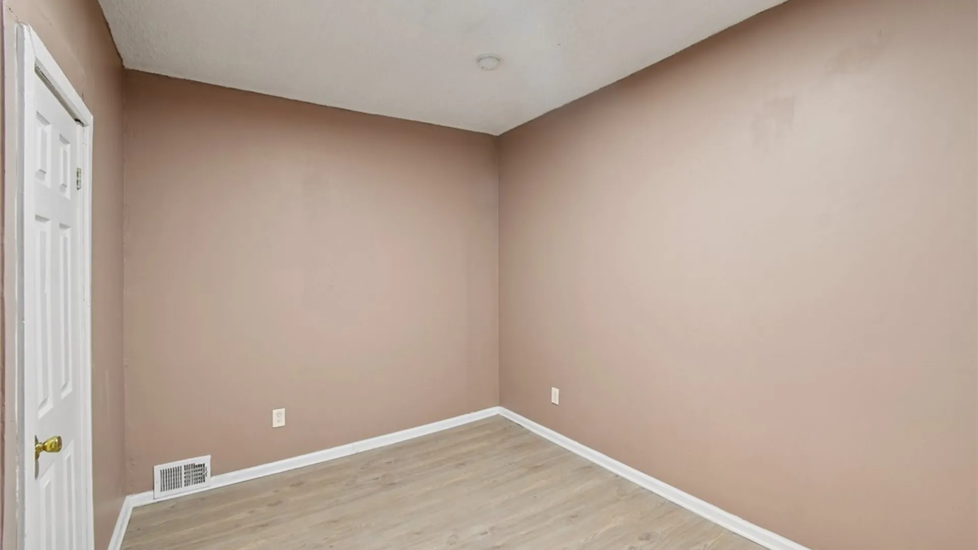 Property at 254 Lexington Avenue, Rochester, NY 14613 12