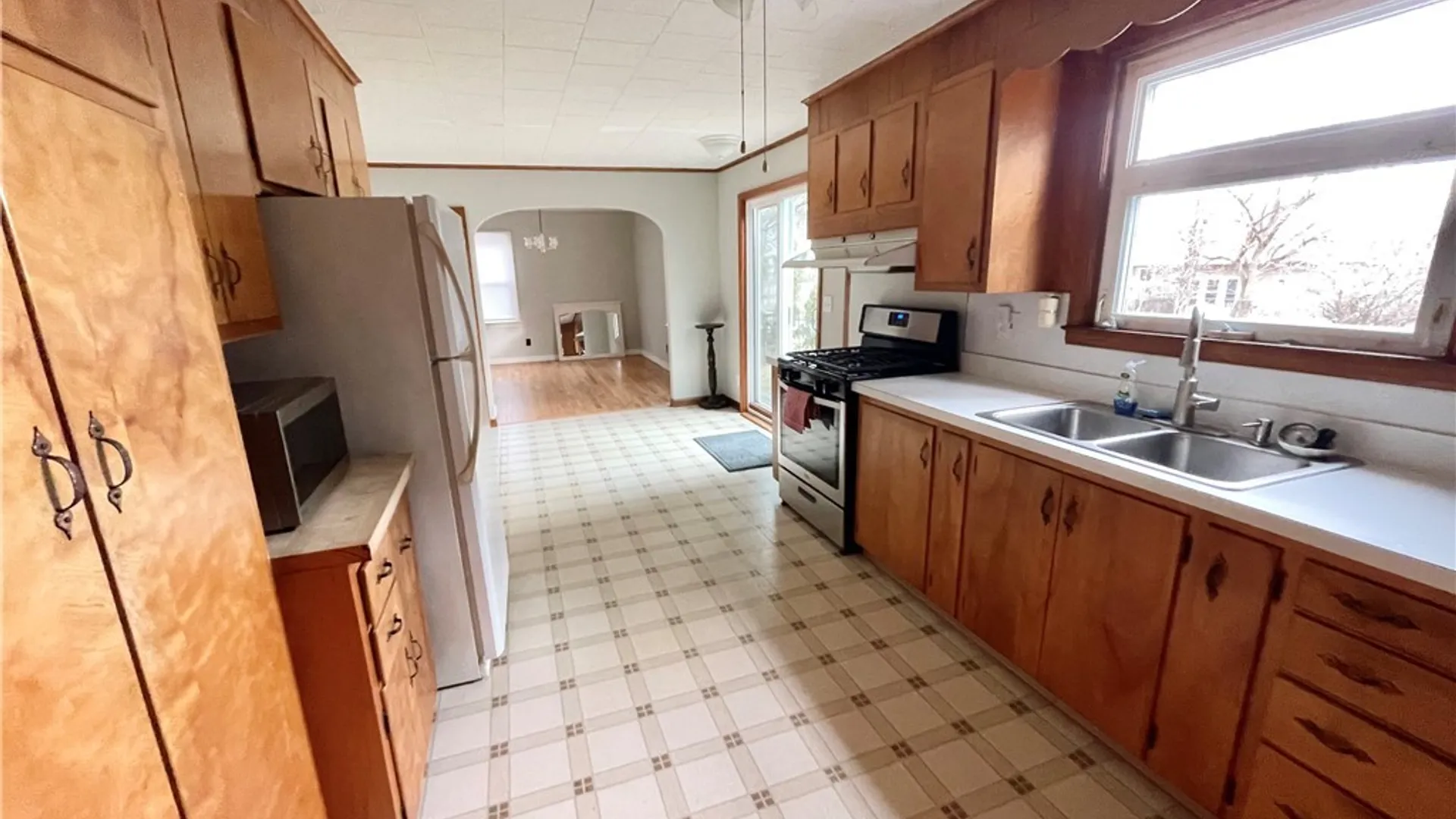 Property at 77 7th Street, Oswego, NY 13126 10