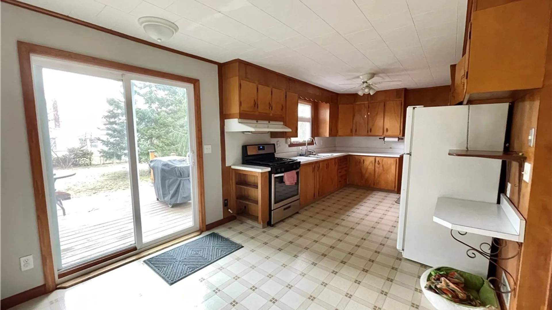 Property at 77 7th Street, Oswego, NY 13126 9