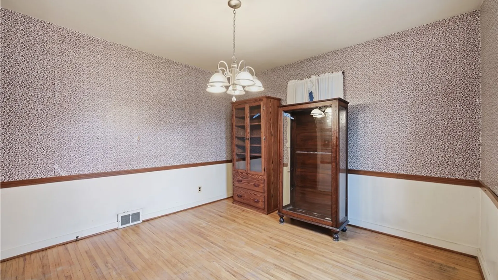 Property at 48 Century Drive, West Seneca, NY 14224 13
