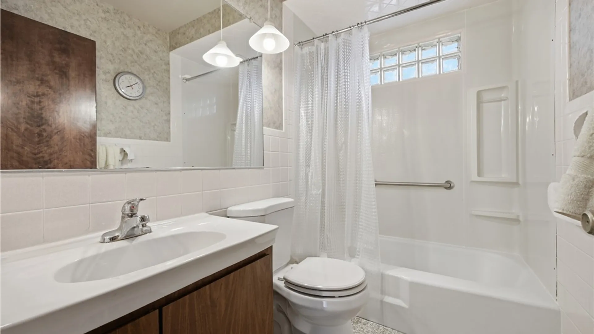 Property at 48 Century Drive, West Seneca, NY 14224 14