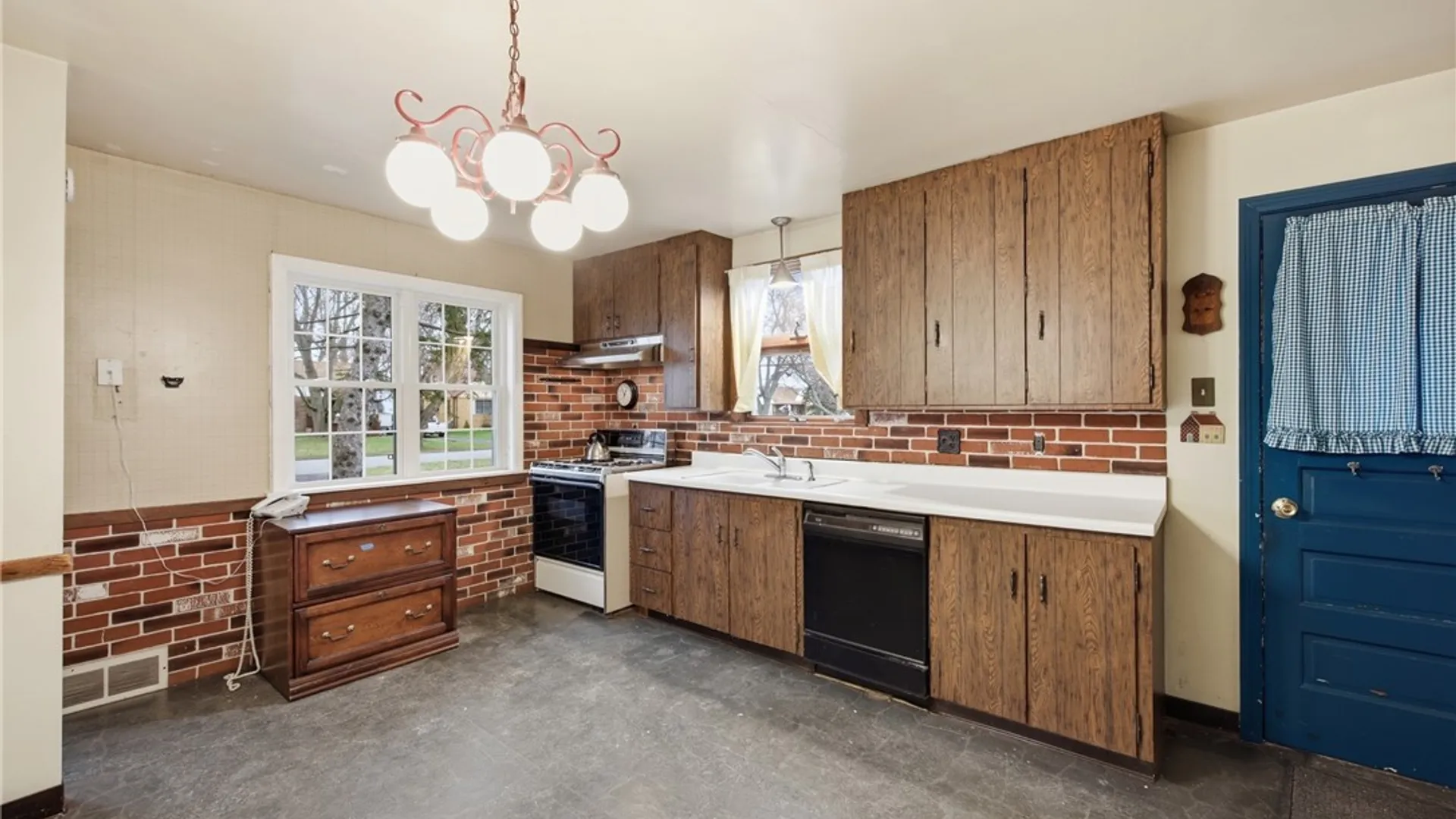 Property at 48 Century Drive, West Seneca, NY 14224 9