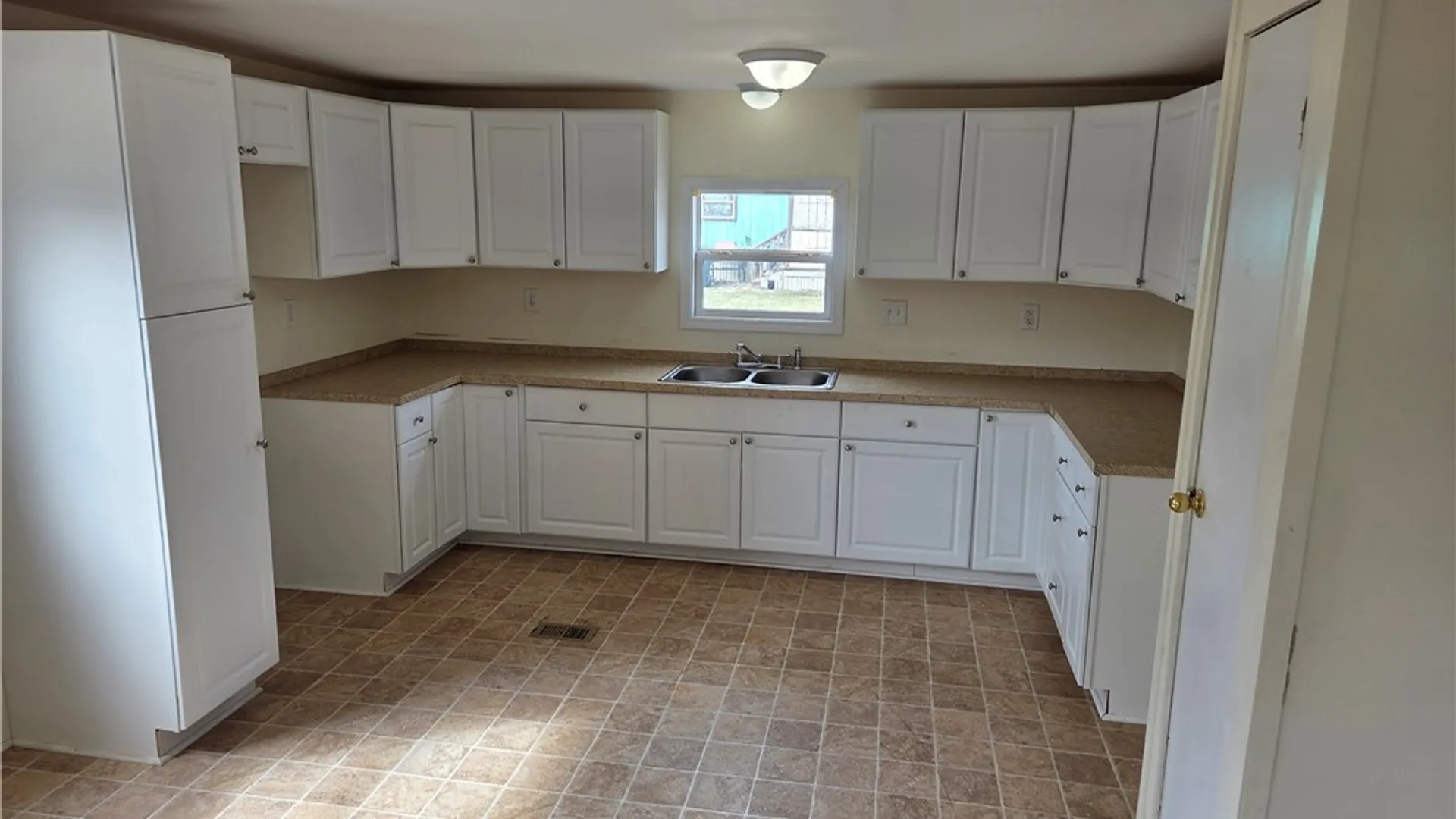 Property at 1020 Sunnyside, Niagara, NY 14304 5