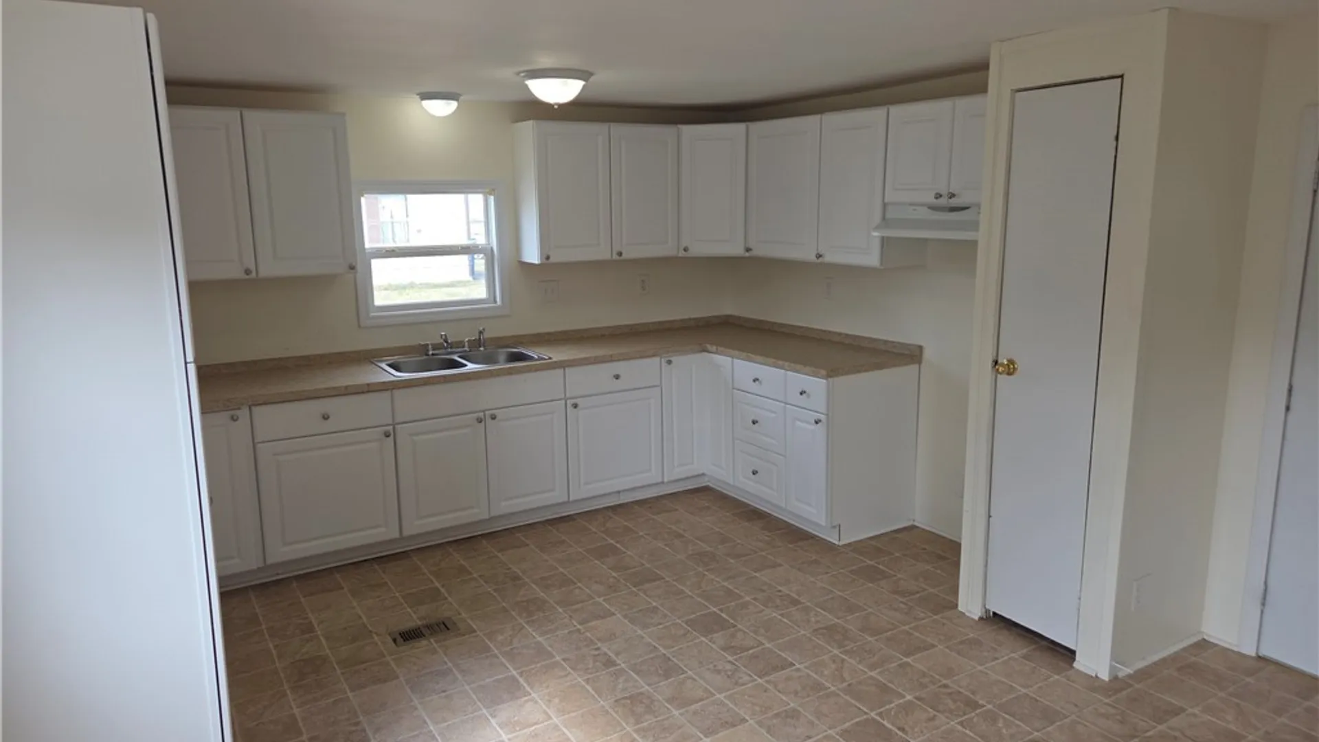 Property at 1020 Sunnyside, Niagara, NY 14304 6