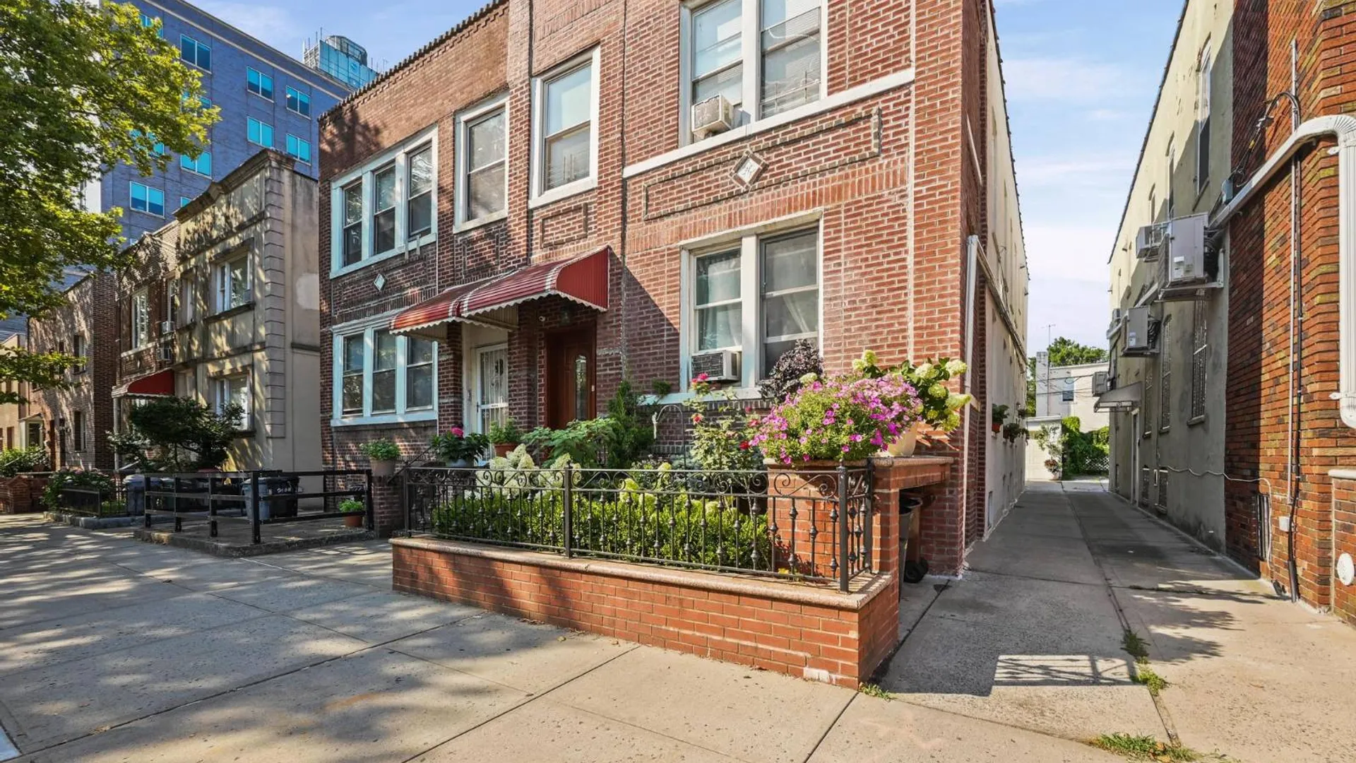 Property at 2154 60th St, Brooklyn, NY 11204 3
