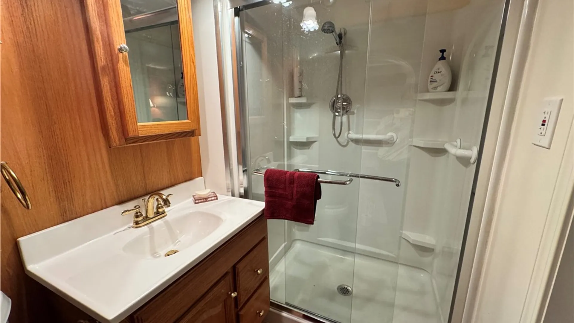 Property at 333 Colebrook Drive, Irondequoit, NY 14617 6