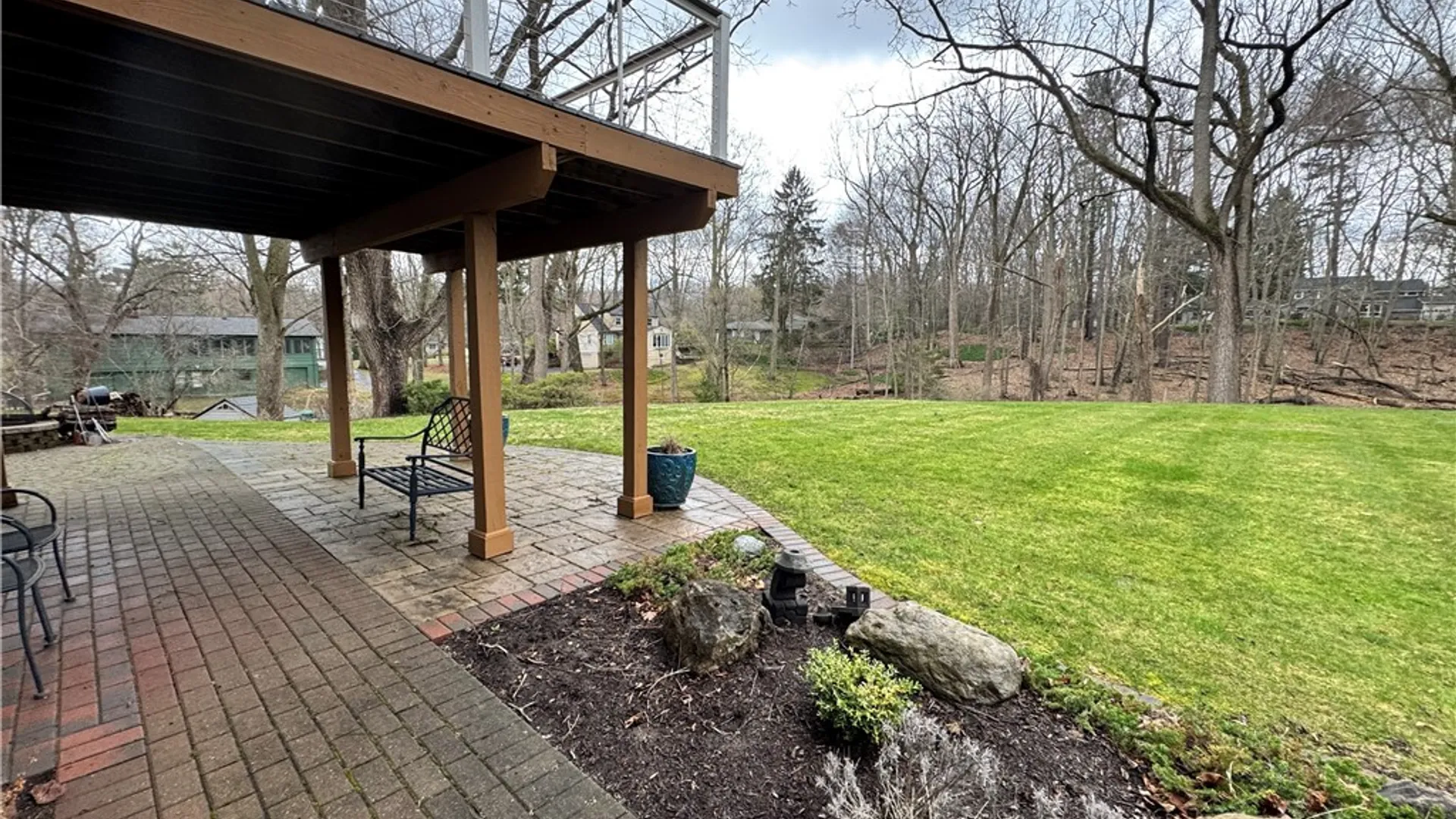 Property at 333 Colebrook Drive, Irondequoit, NY 14617 9