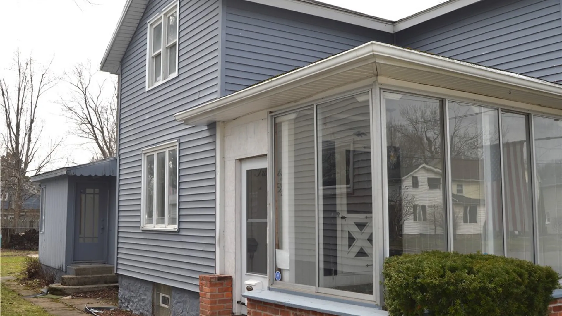 Property at 28 Minard Street, Lockport City, NY 14094 3