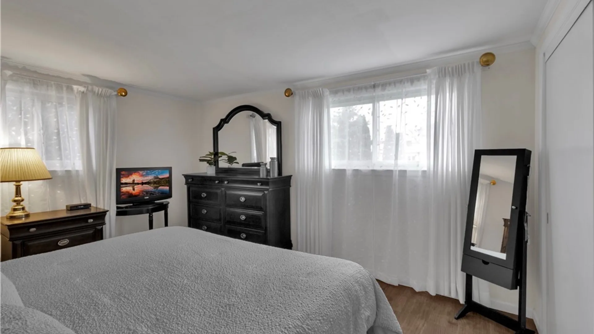 Property at 3021 Walbridge Drive, Hamburg, NY 14075 35