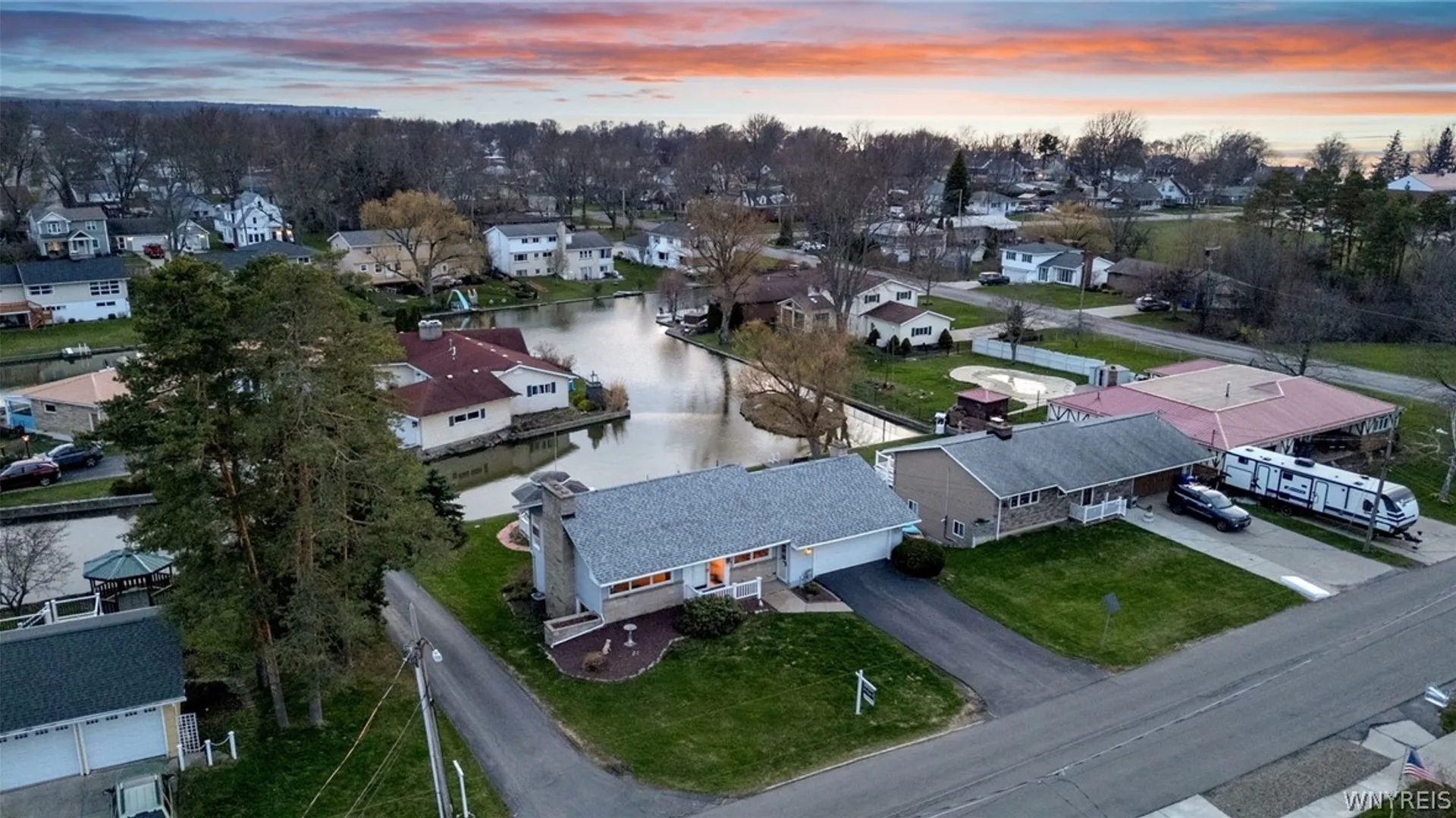 Property at 3021 Walbridge Drive, Hamburg, NY 14075 45