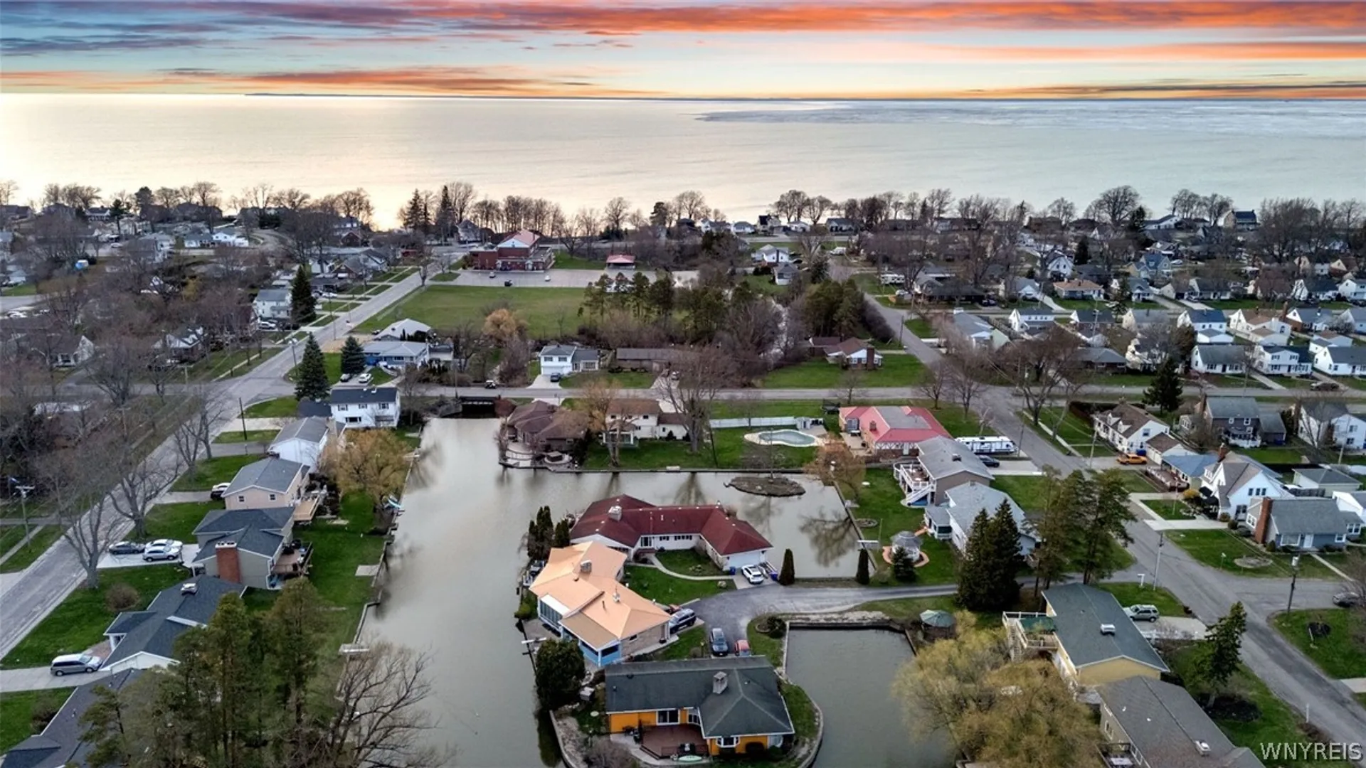 Property at 3021 Walbridge Drive, Hamburg, NY 14075 46