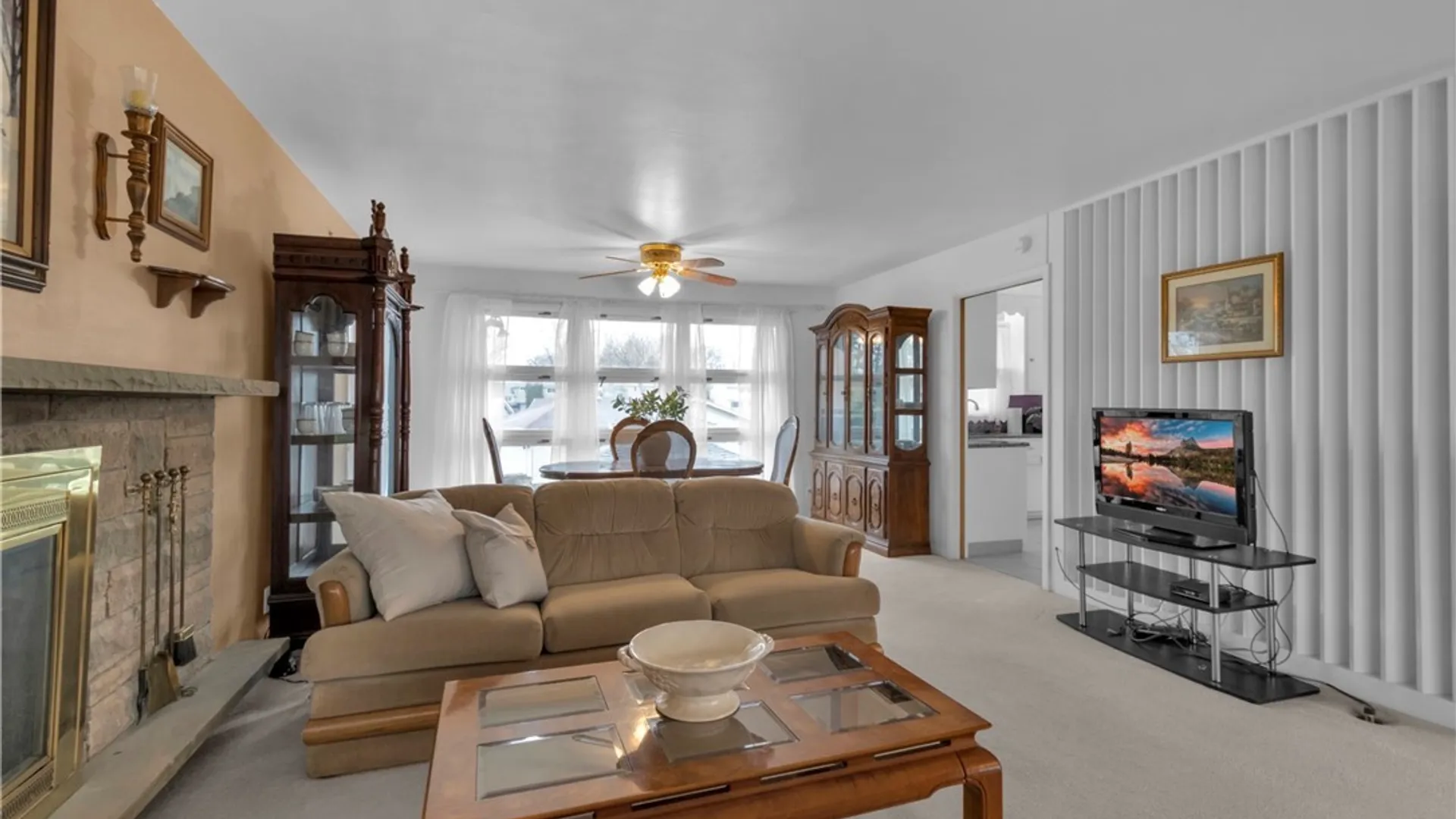 Property at 3021 Walbridge Drive, Hamburg, NY 14075 8