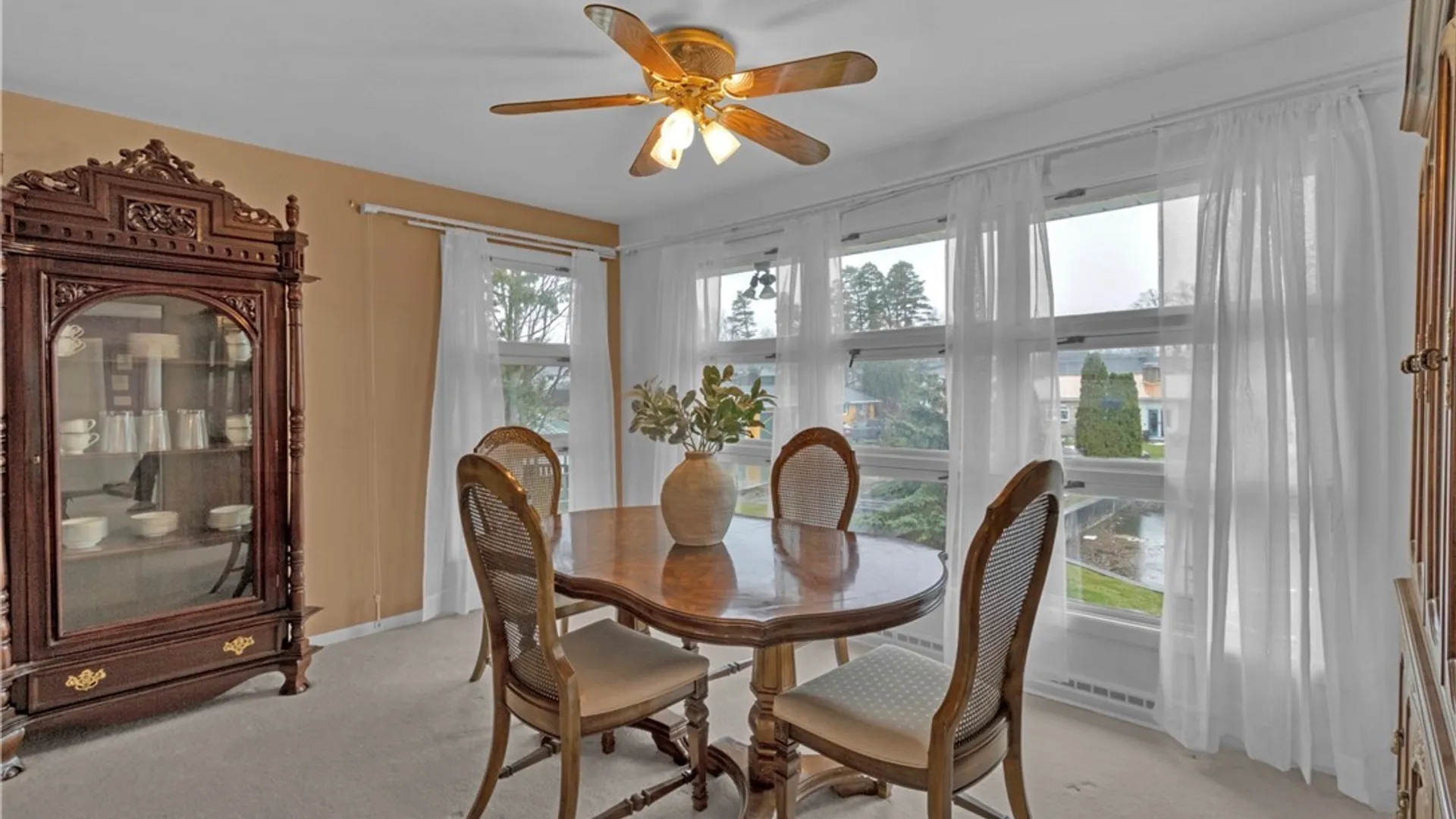 Property at 3021 Walbridge Drive, Hamburg, NY 14075 9