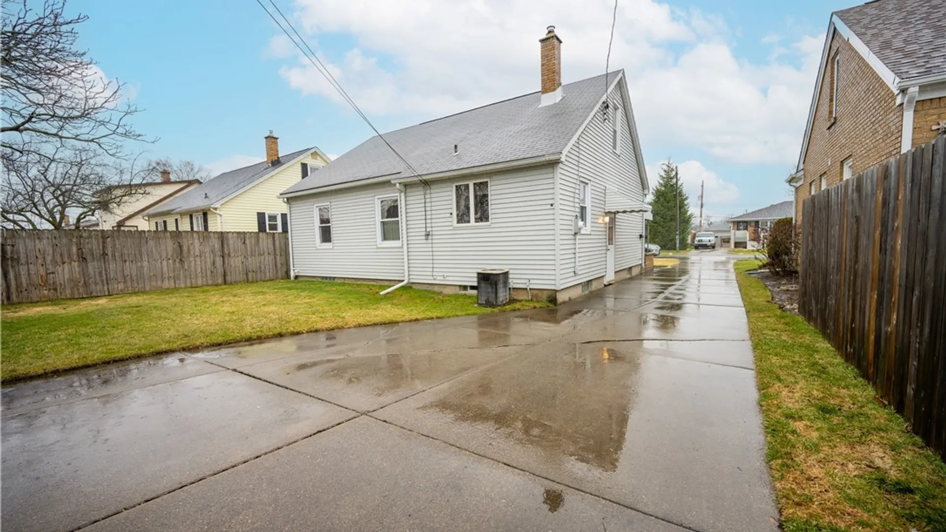 Property at 27 Edmund Street, Cheektowaga, NY 14227 9