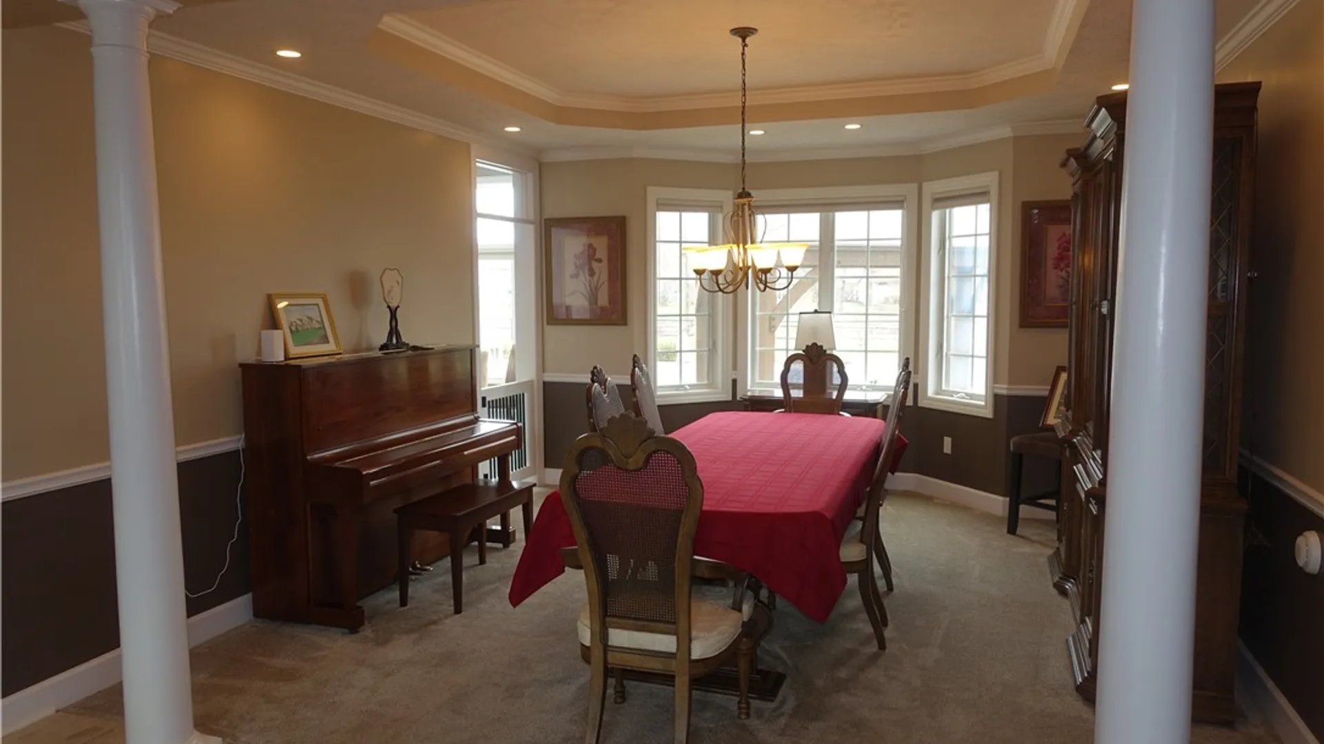Property at 5 Blue Pine Circle, Penfield, NY 14526 4