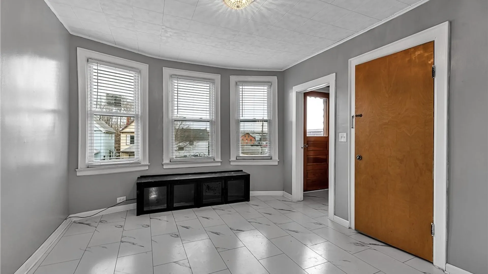 Property at 375 Military Road, Buffalo, NY 14207 5