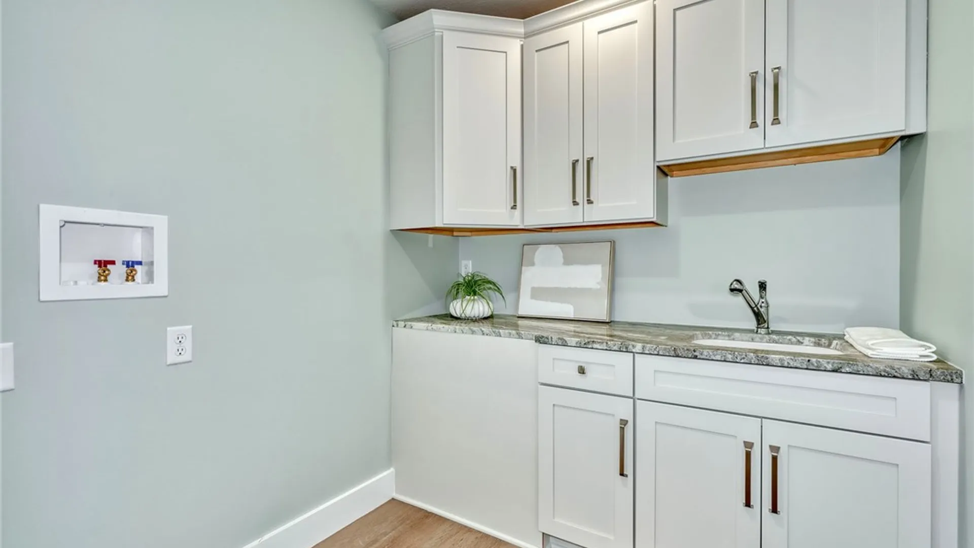 Property at 673 Seneca Road, Irondequoit, NY 14622 40