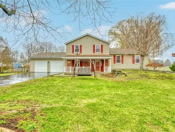 Property at 201 Bittersweet Drive, Farmington, NY 14425