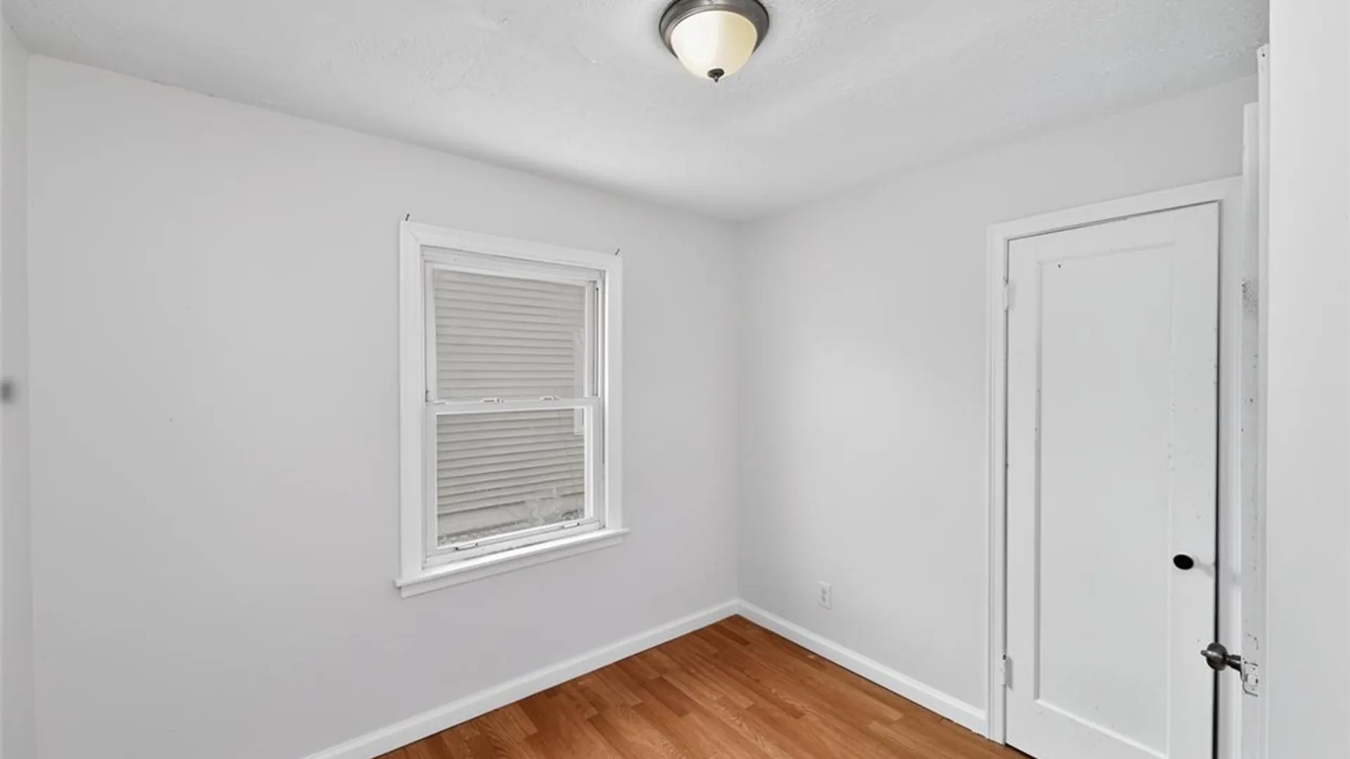 Property at 3028 Welch Avenue, Niagara Falls, NY 14303 21