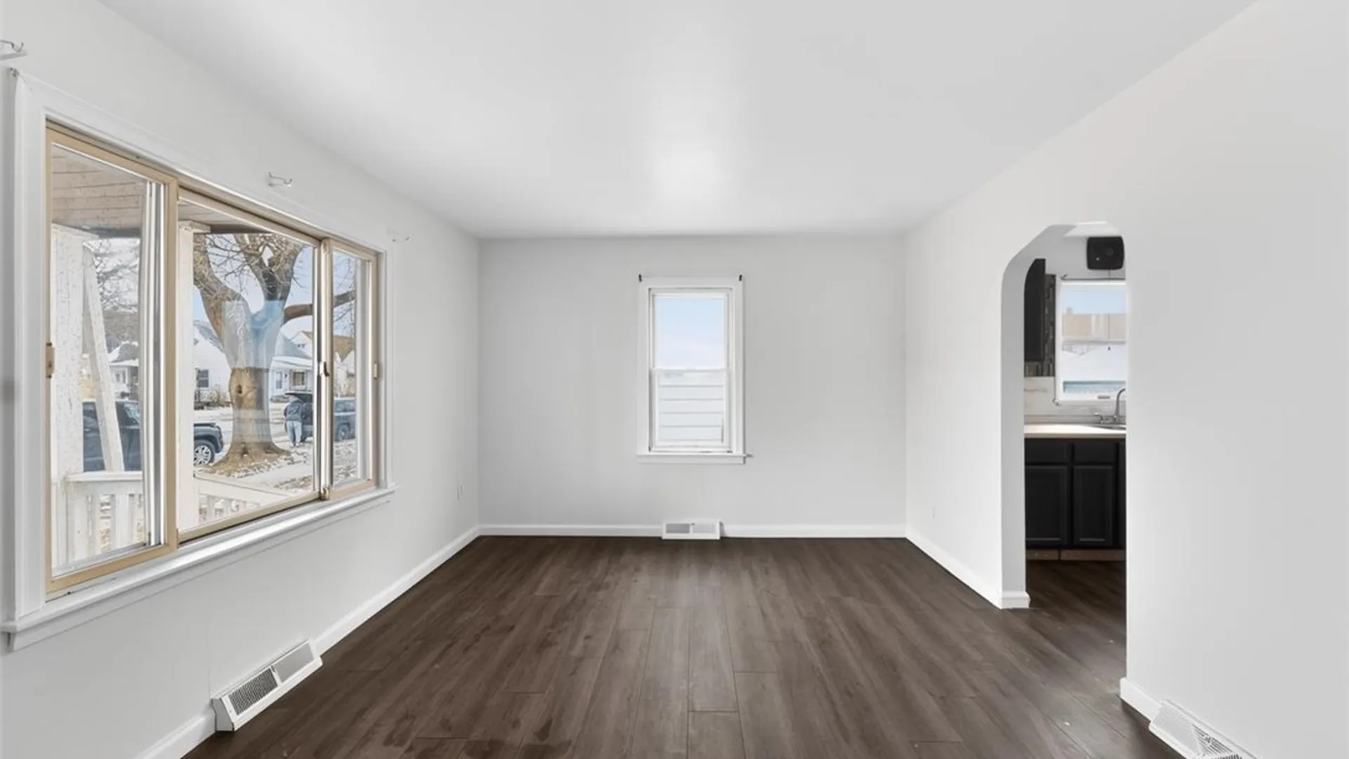 Property at 3028 Welch Avenue, Niagara Falls, NY 14303 9