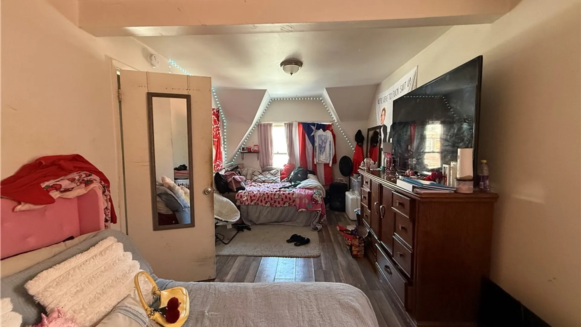 Property at 131 Riverside Avenue, Buffalo, NY 14207 8