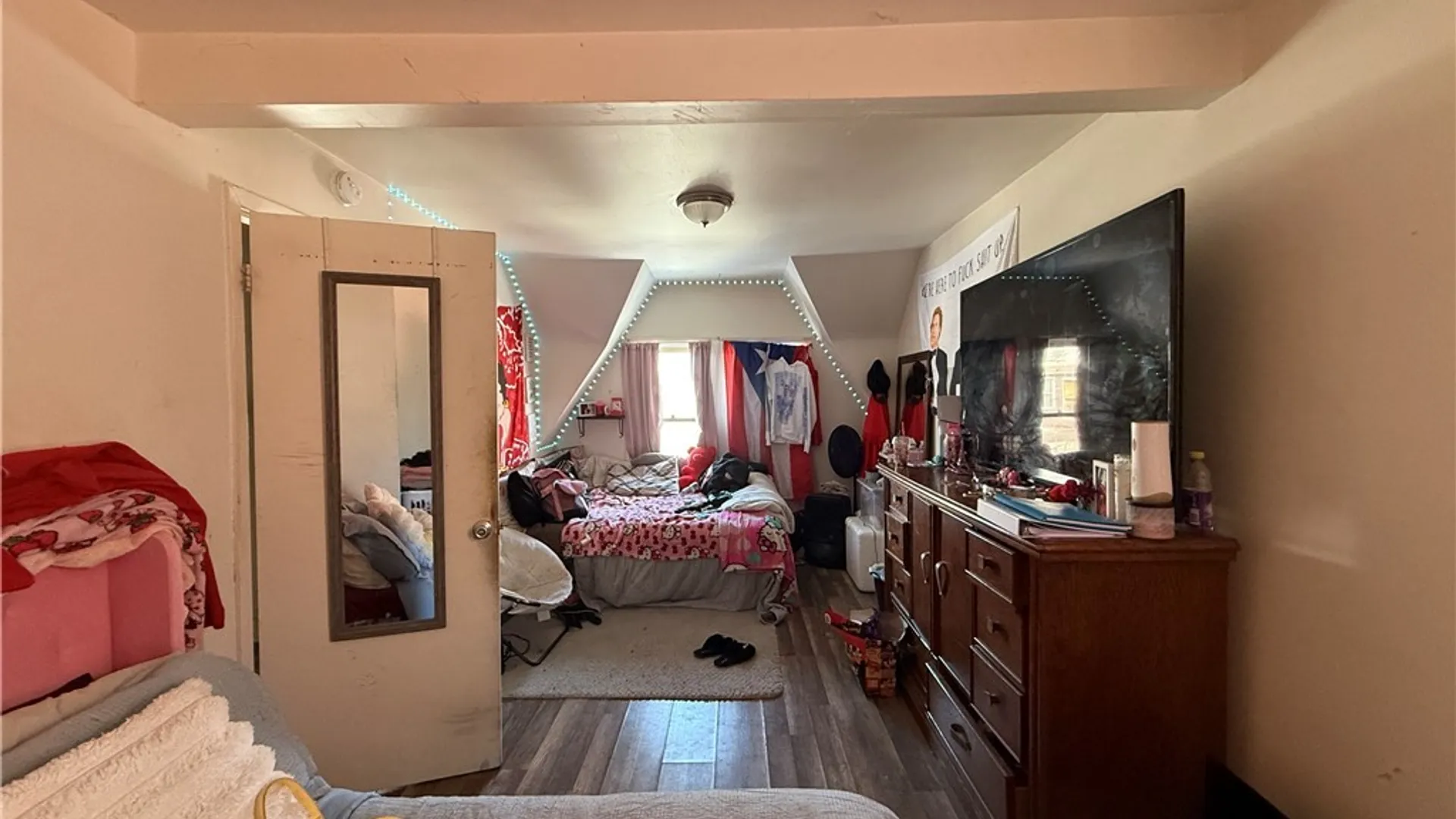 Property at 131 Riverside Avenue, Buffalo, NY 14207 9