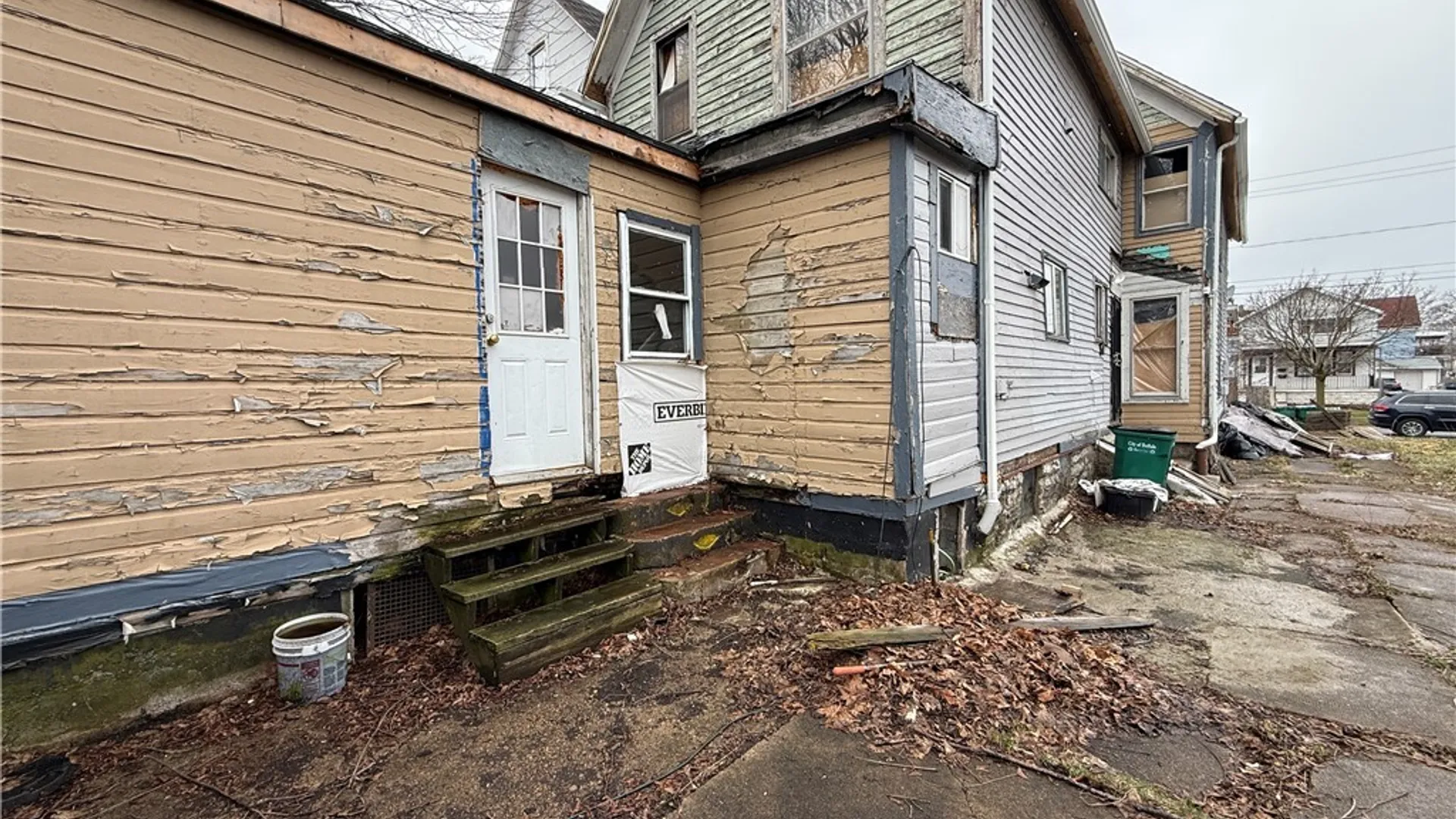 Property at 219 Rhode Island Street, Buffalo, NY 14213 5