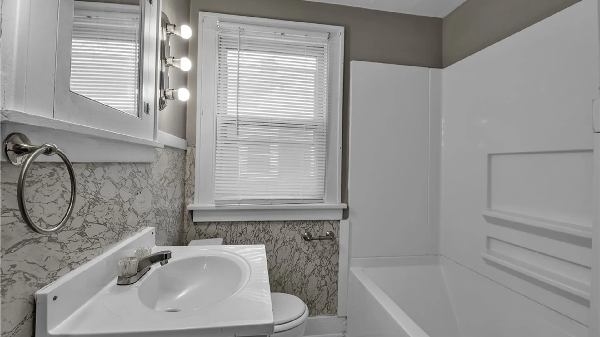 Property at 339 Windermere Boulevard, Amherst, NY 14226 38