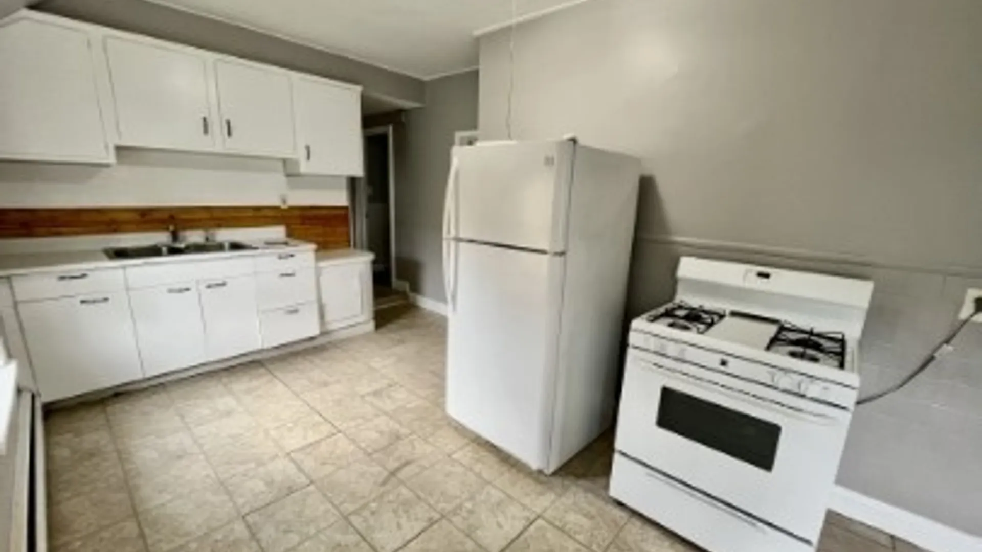 Property at 268 Hoyt Street, Buffalo, NY 14213 4