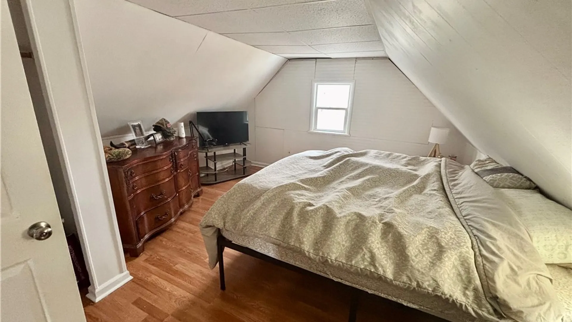 Property at 61 Auburn Avenue, Gates, NY 14606 16