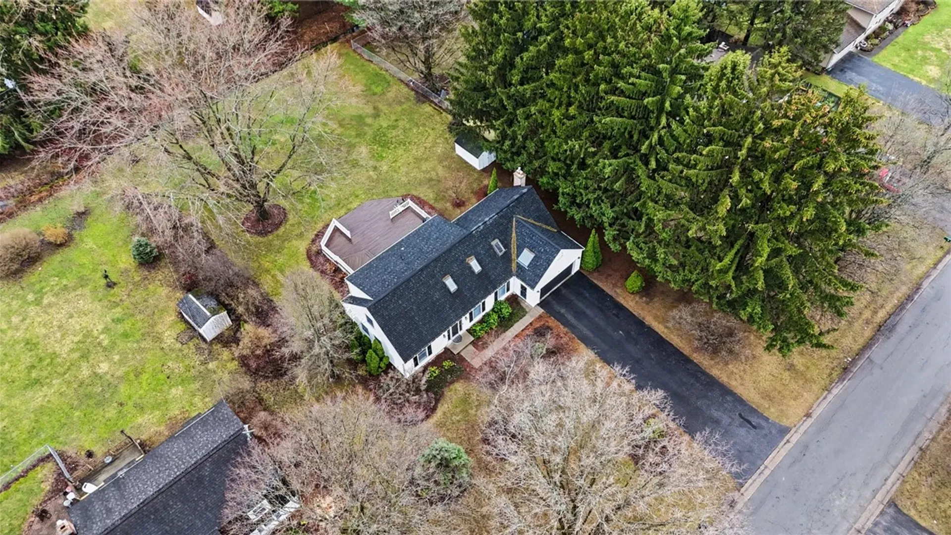 Property at 26 Timberline Dr, Penfield, NY 14526 26