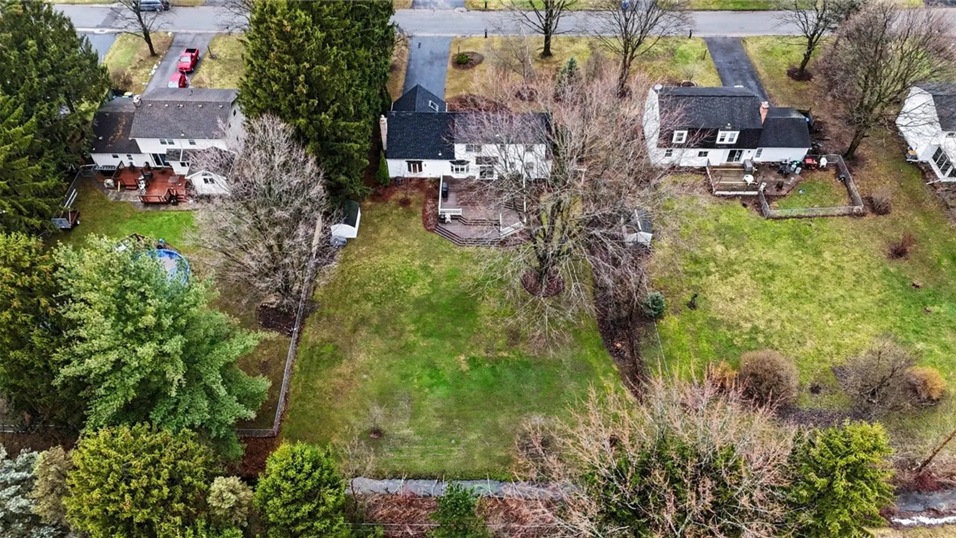 Property at 26 Timberline Dr, Penfield, NY 14526 33