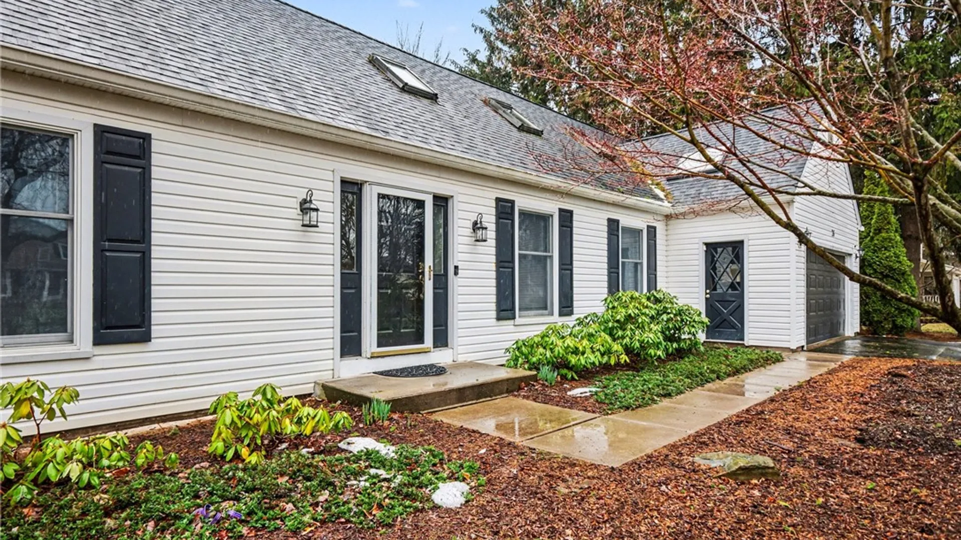 Property at 26 Timberline Dr, Penfield, NY 14526 4