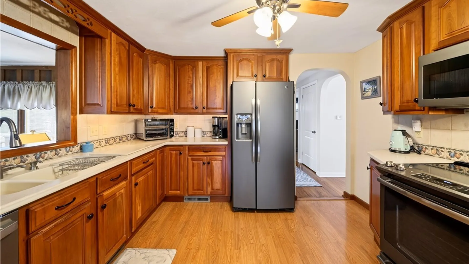 Property at 101 Heather Lane, Camillus, NY 13031 11