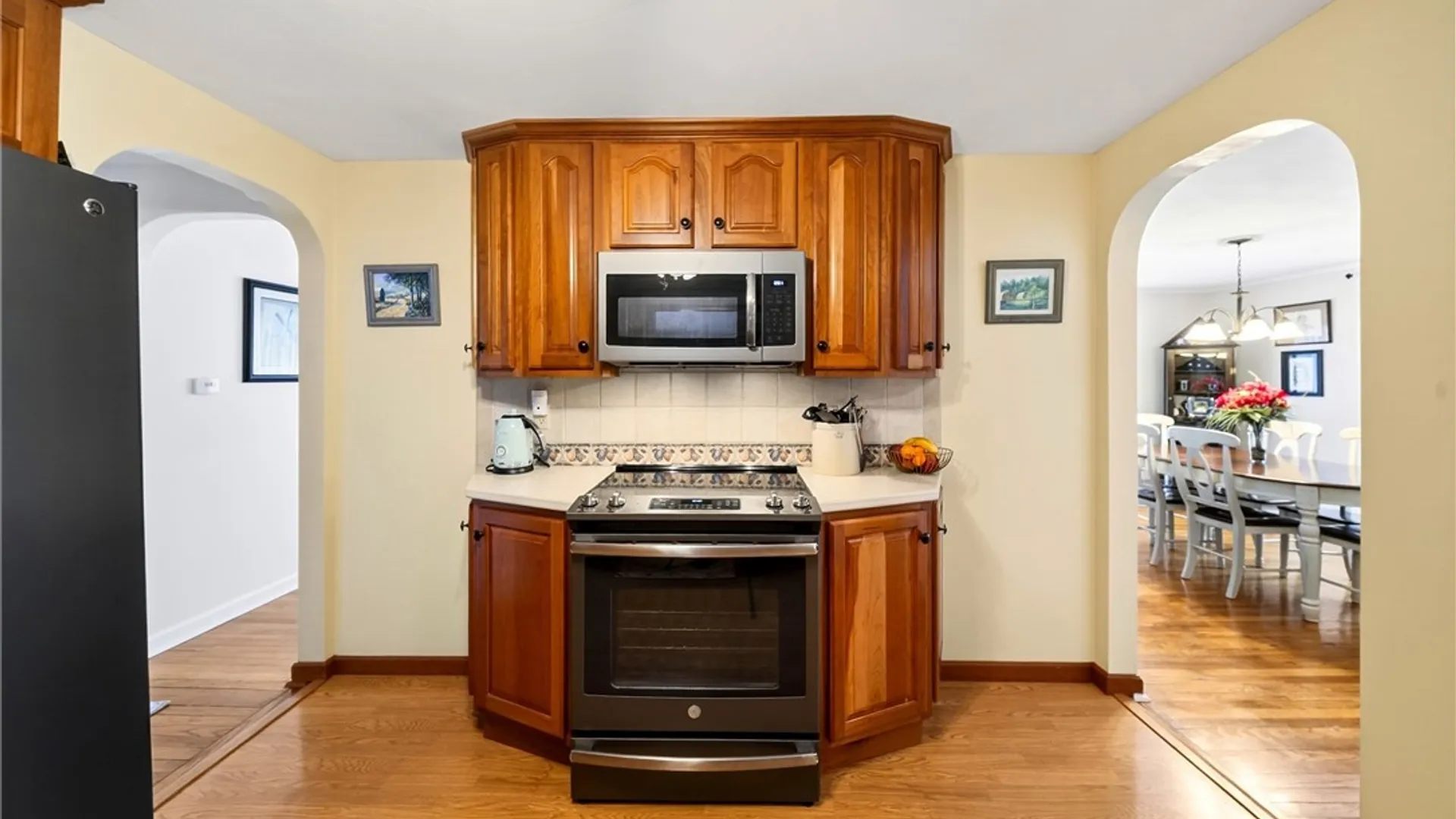 Property at 101 Heather Lane, Camillus, NY 13031 12