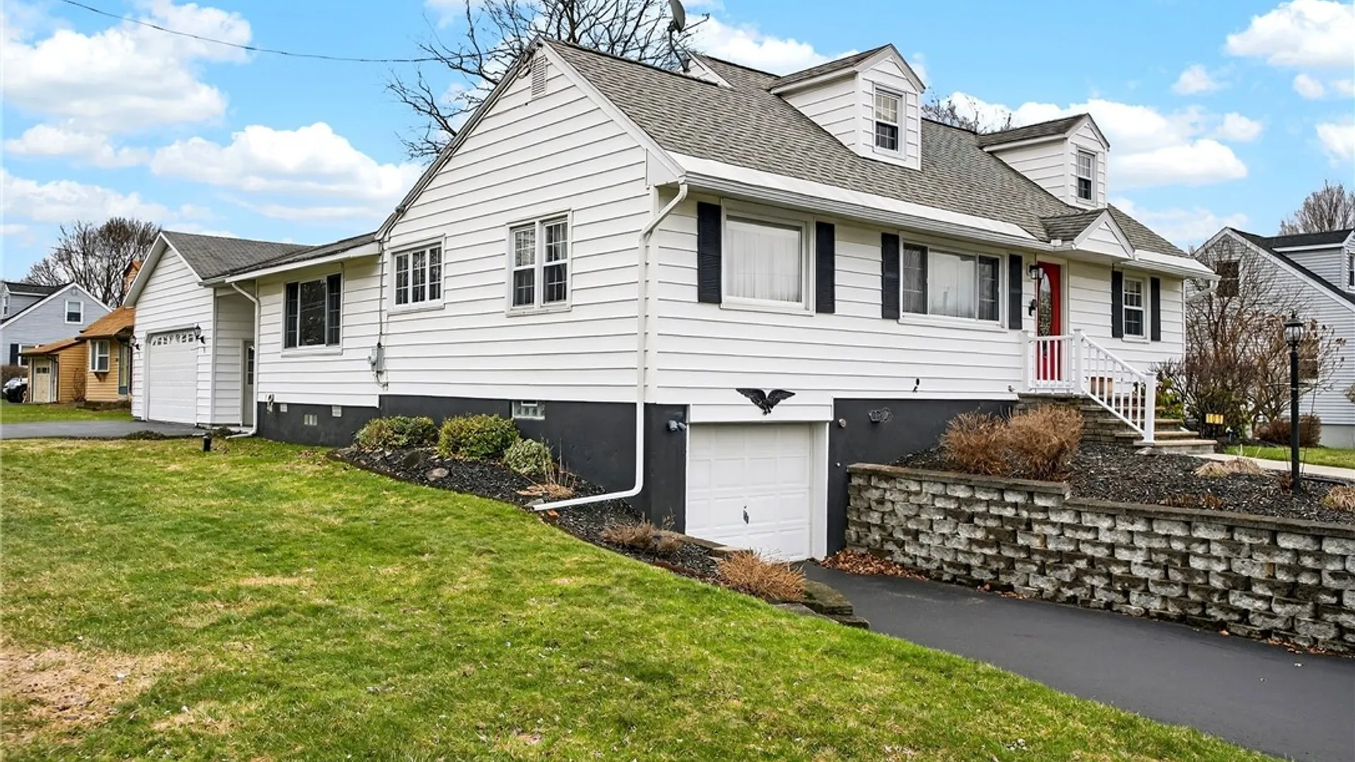 Property at 101 Heather Lane, Camillus, NY 13031 3
