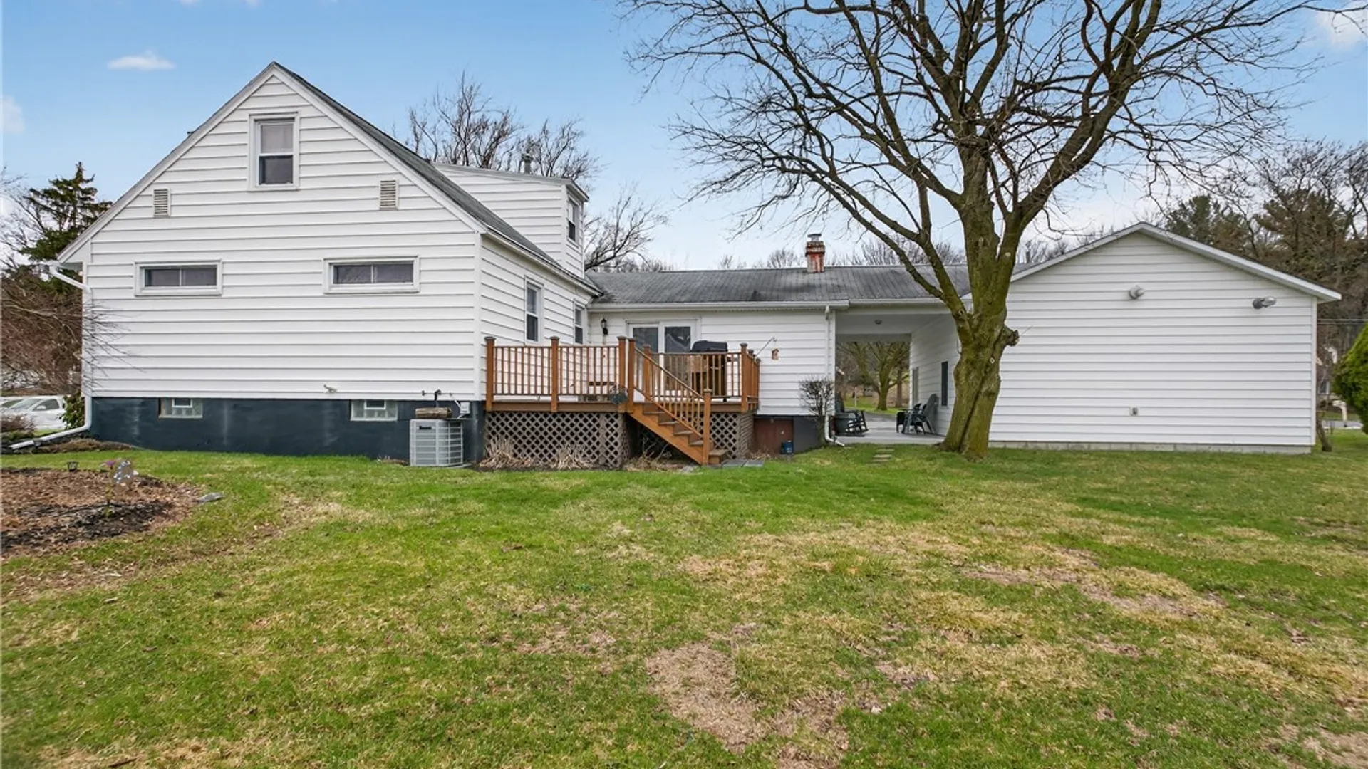 Property at 101 Heather Lane, Camillus, NY 13031 42