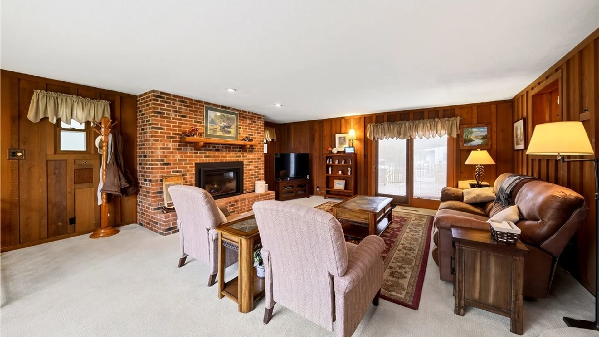 Property at 101 Heather Lane, Camillus, NY 13031 6