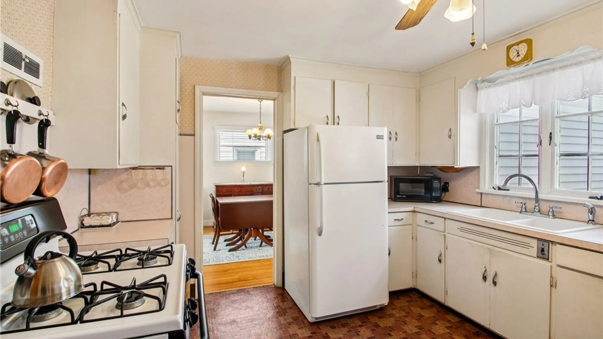 Property at 196 Belmeade Road, Irondequoit, NY 14617 6