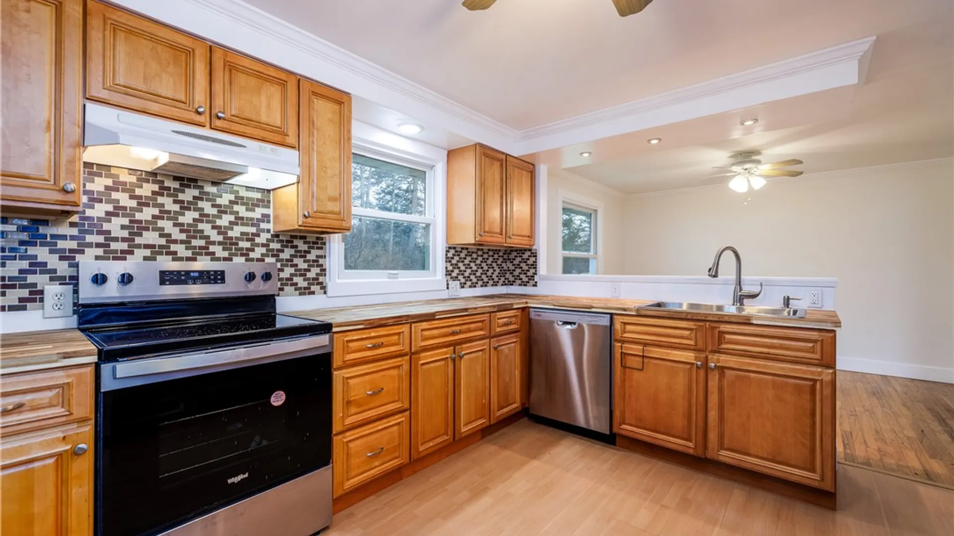 Property at 21 Sunridge Drive, Chili, NY 14624 11