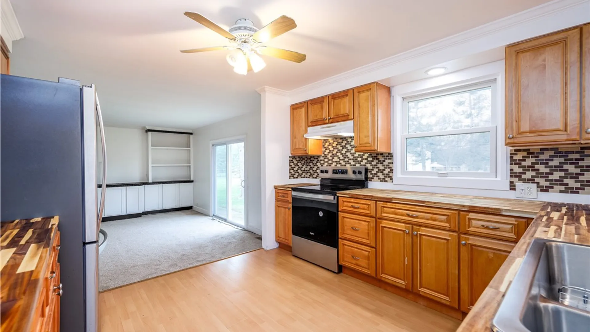Property at 21 Sunridge Drive, Chili, NY 14624 13