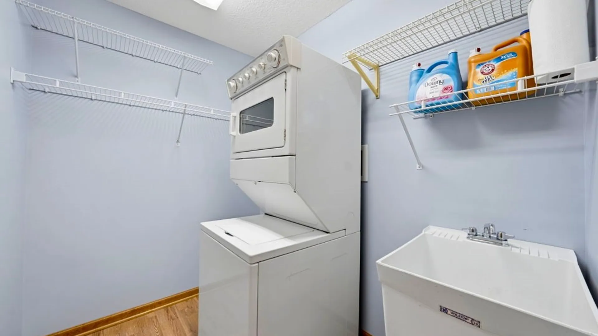 Property at 7196 Balla Drive, Wheatfield, NY 14120 11