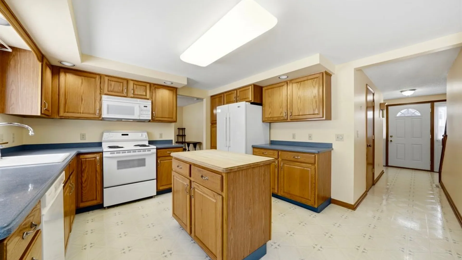 Property at 7196 Balla Drive, Wheatfield, NY 14120 2