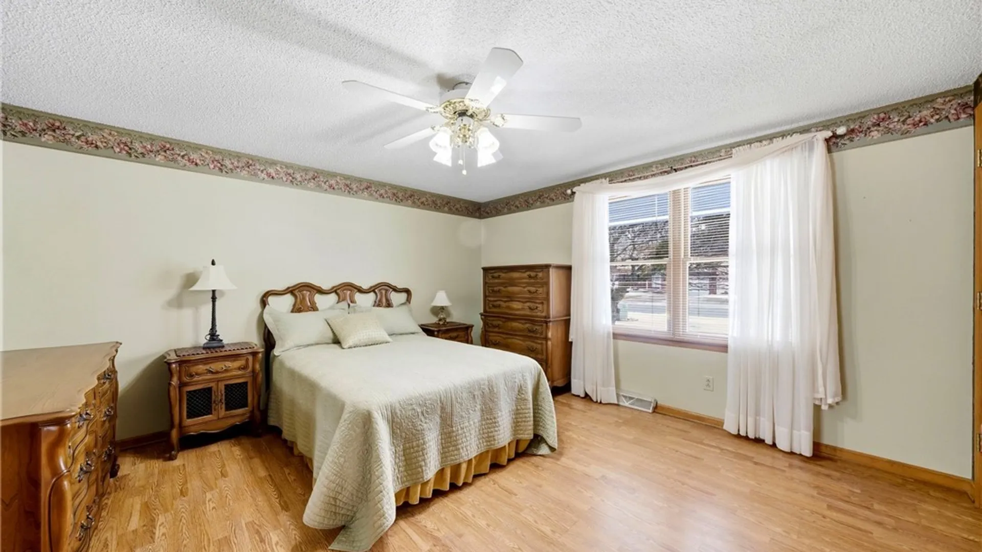 Property at 7196 Balla Drive, Wheatfield, NY 14120 20