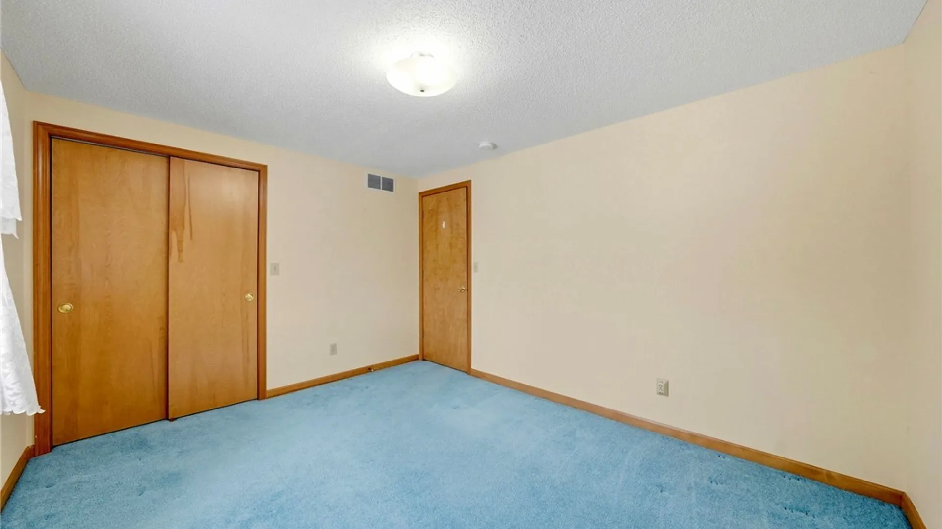 Property at 7196 Balla Drive, Wheatfield, NY 14120 25